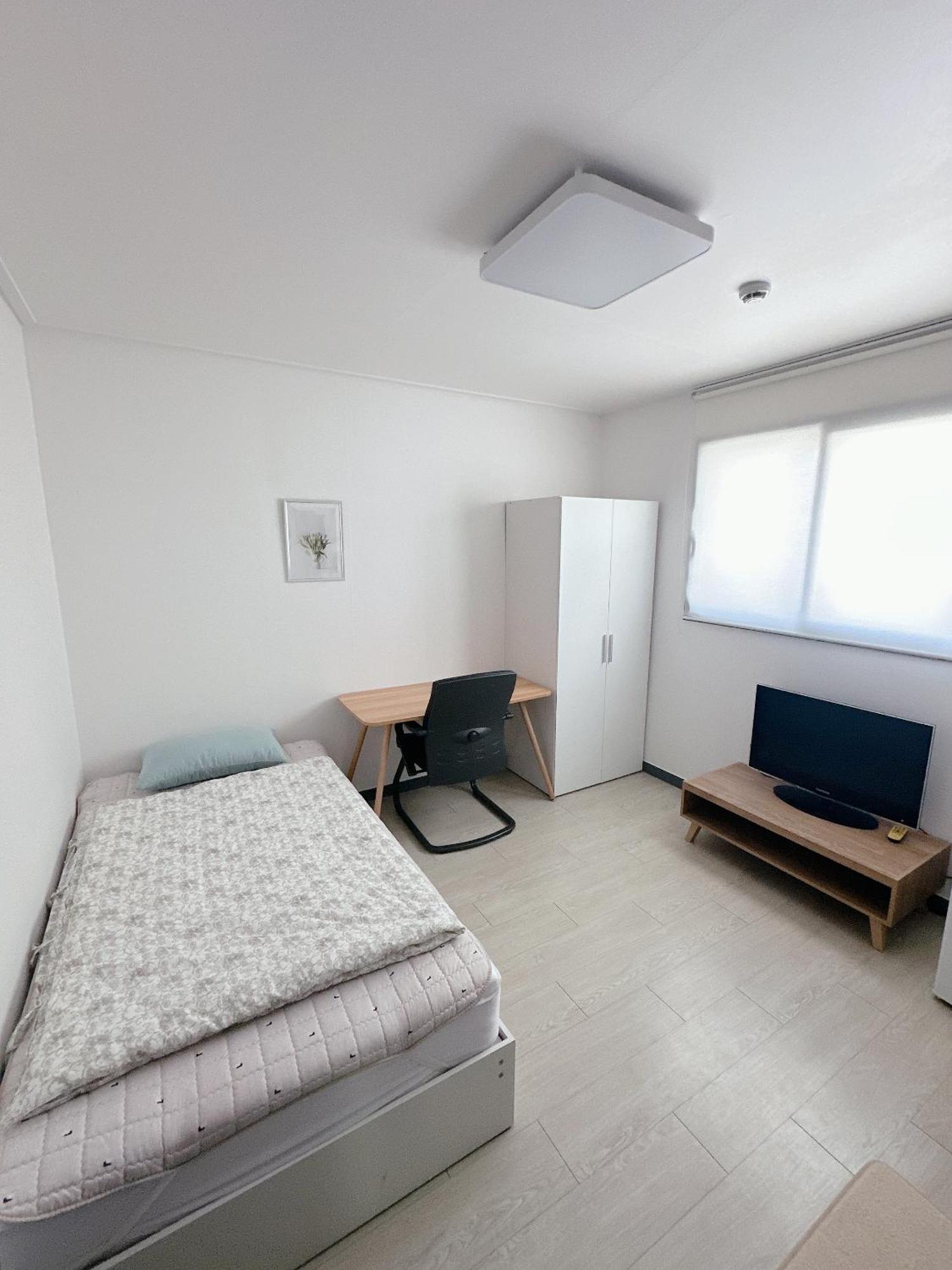Yolo House Hotel Incheon Exterior photo
