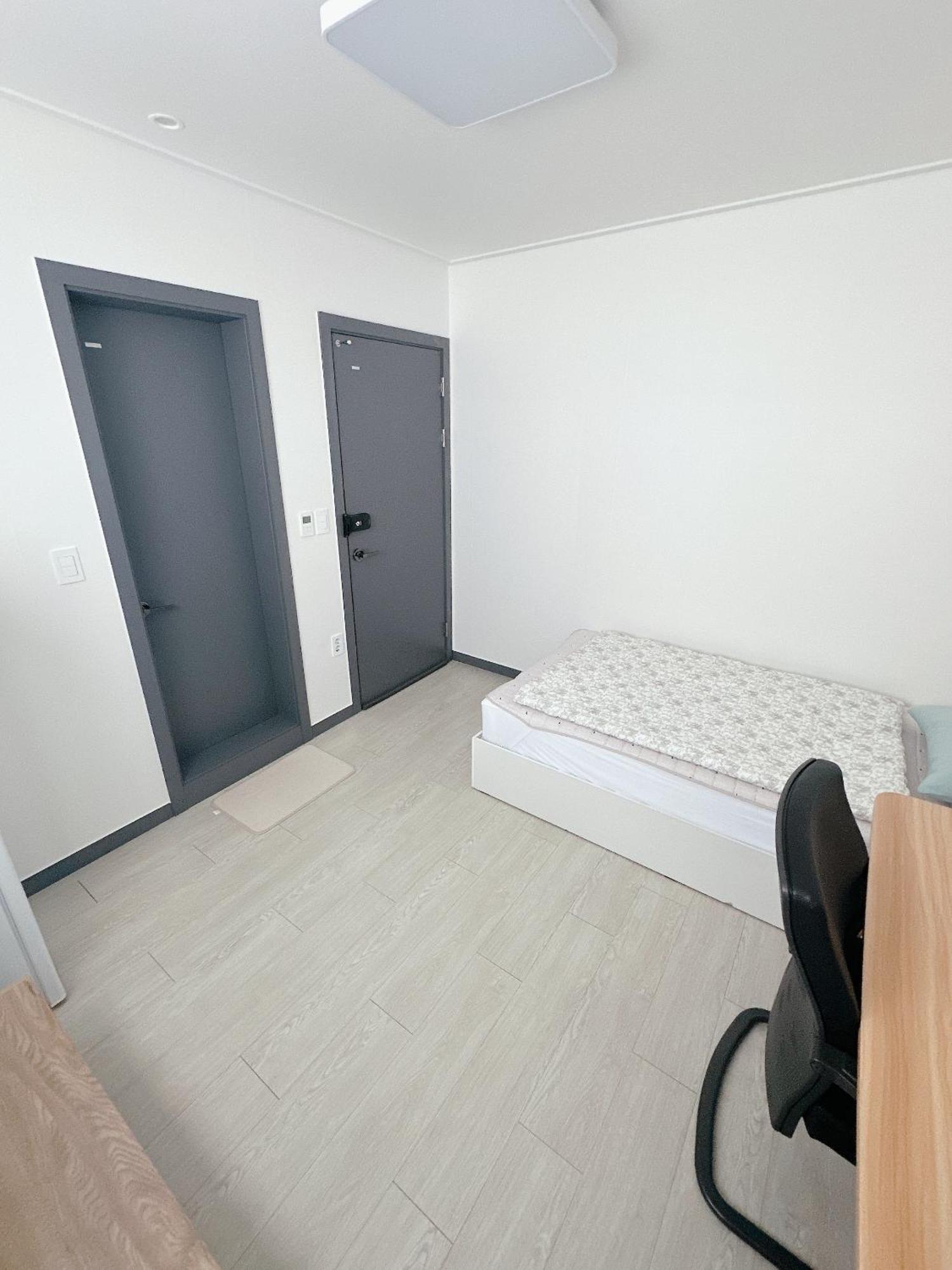 Yolo House Hotel Incheon Exterior photo